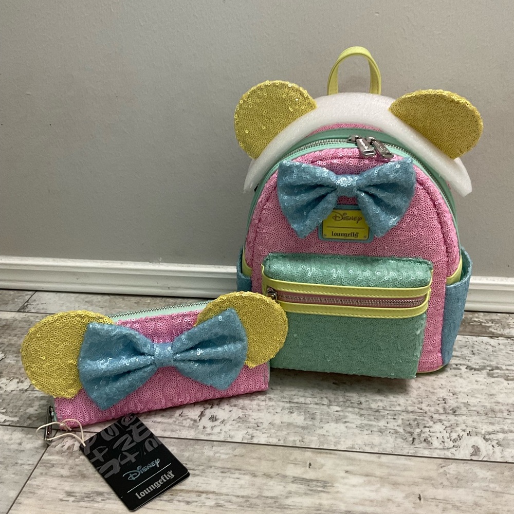NWT Limited Edition Loungefly Minnie Mouse Pastel Sequin mini Backpack & Wallet